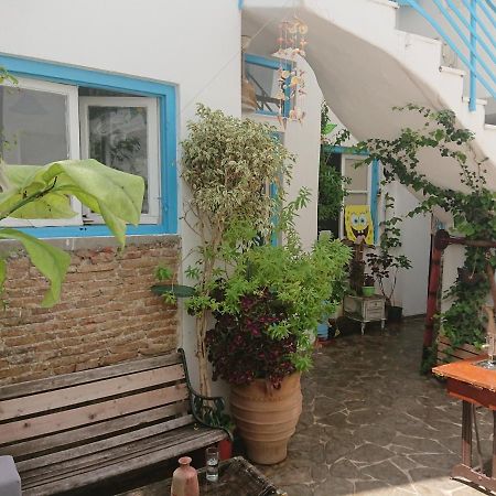 Auberge de jeunesse The House à Athènes Extérieur photo