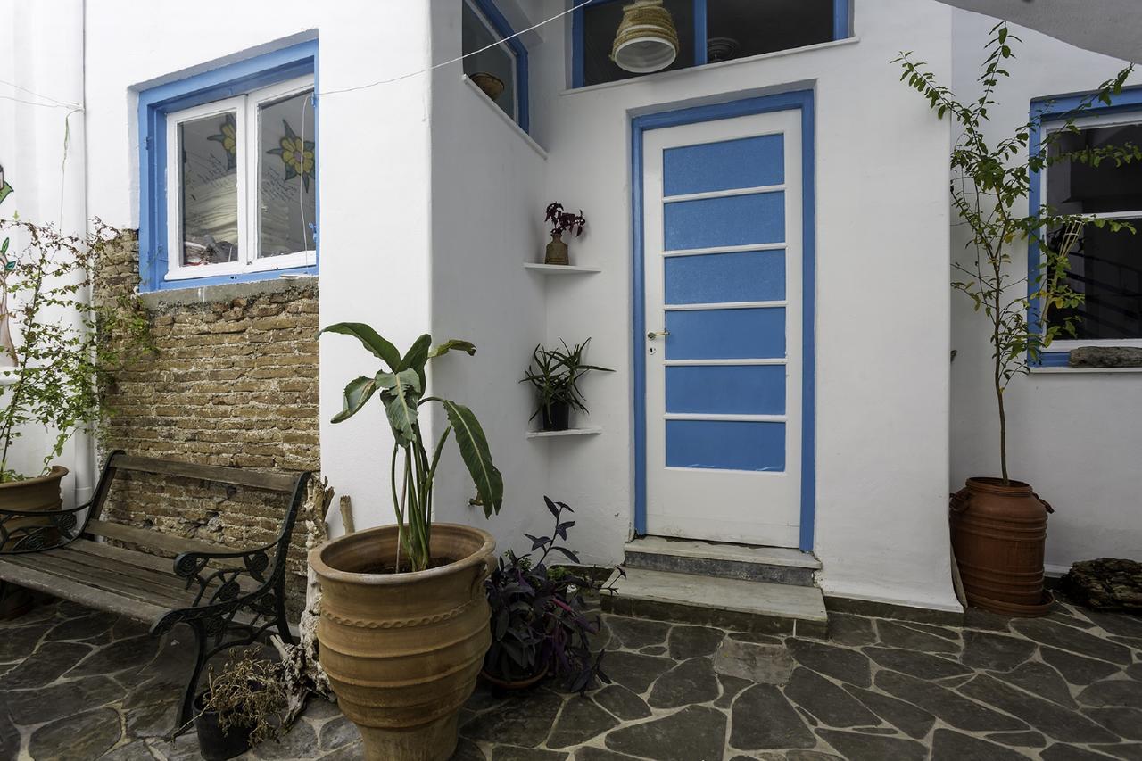 Auberge de jeunesse The House à Athènes Extérieur photo