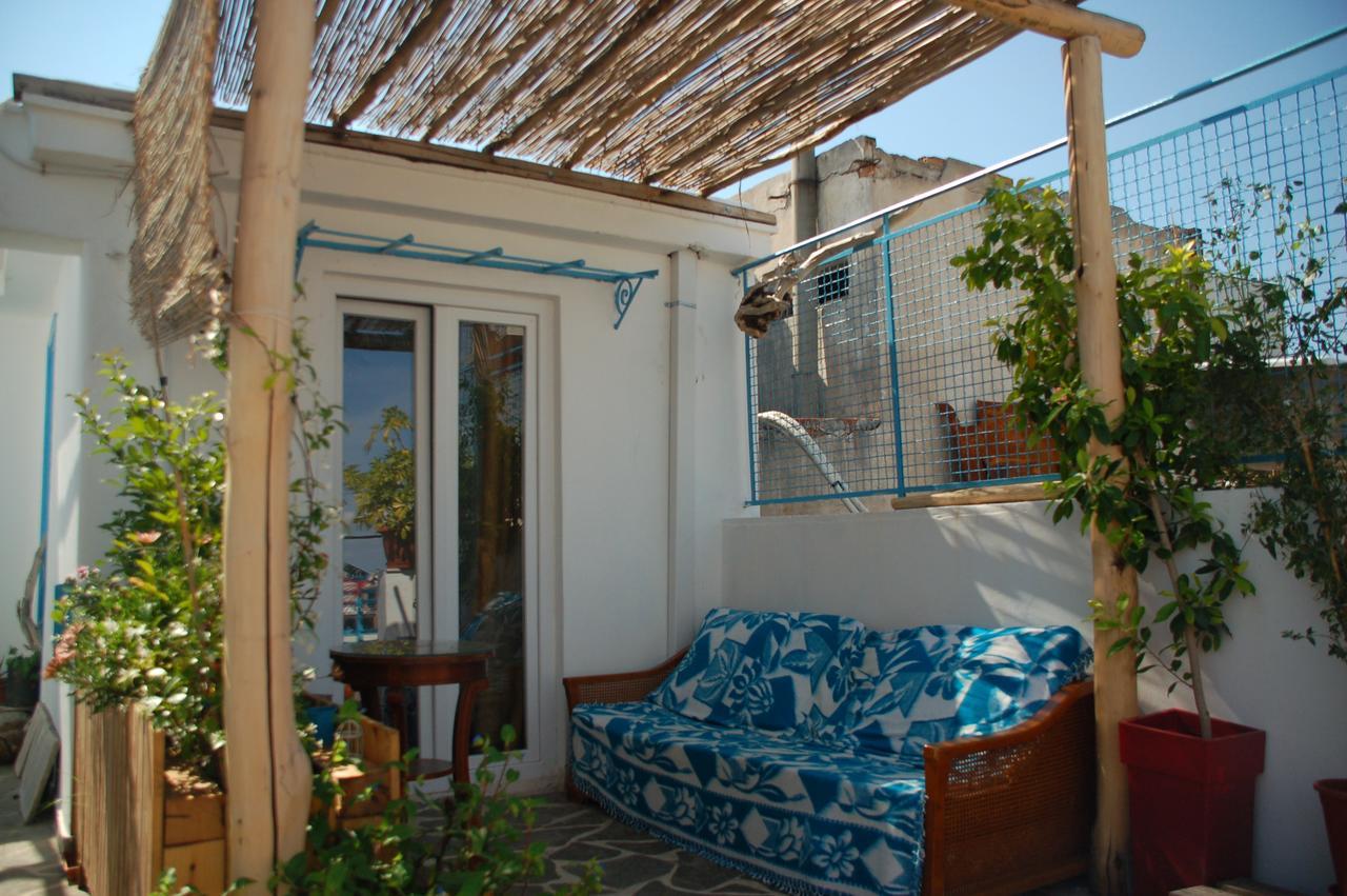 Auberge de jeunesse The House à Athènes Extérieur photo